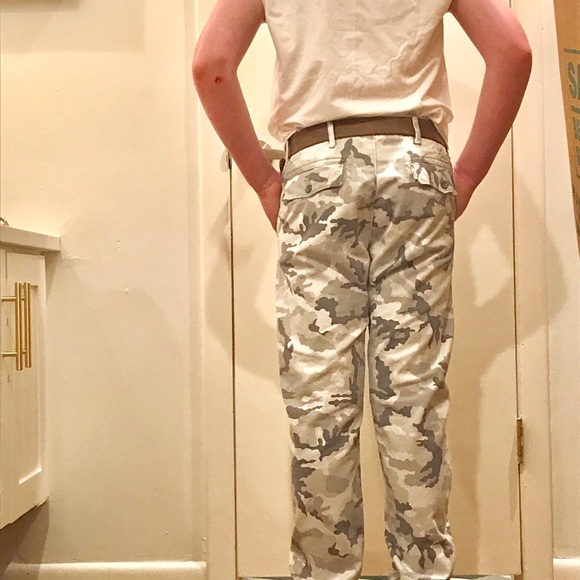 Levi’s White Camo - Picture 6 of 6